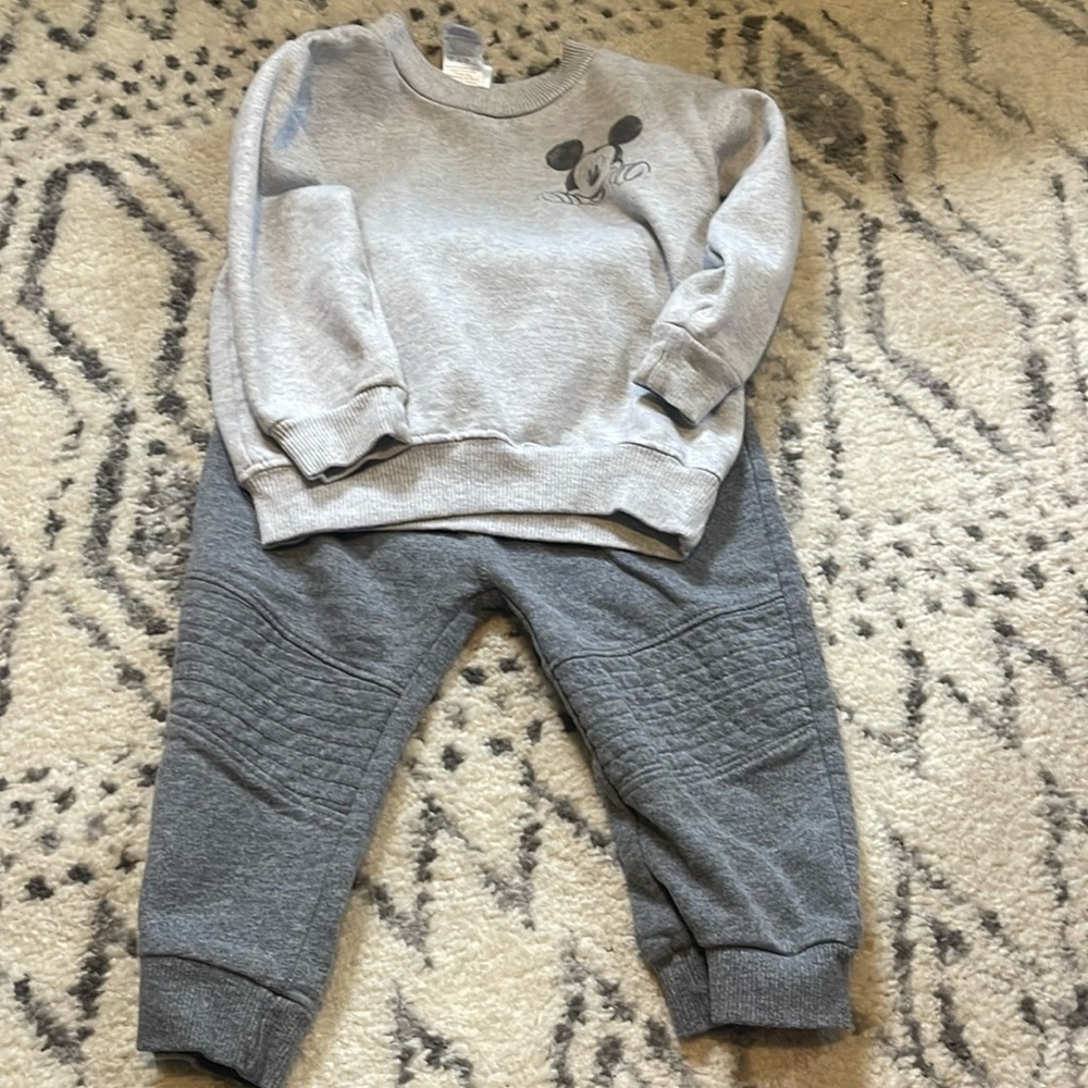 Mickey mouse outfit - 18 months